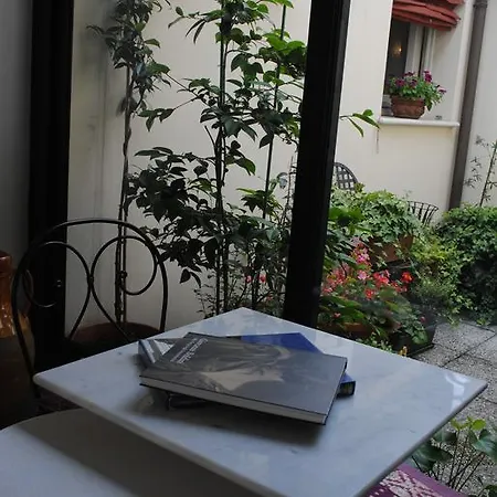 Bed and Breakfast Il Bagattino Φεράρα